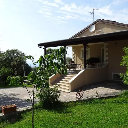 Nucria - Oda ve Kahvaltı