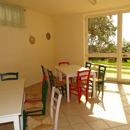 Oda ve Kahvaltı Nucria - 3*